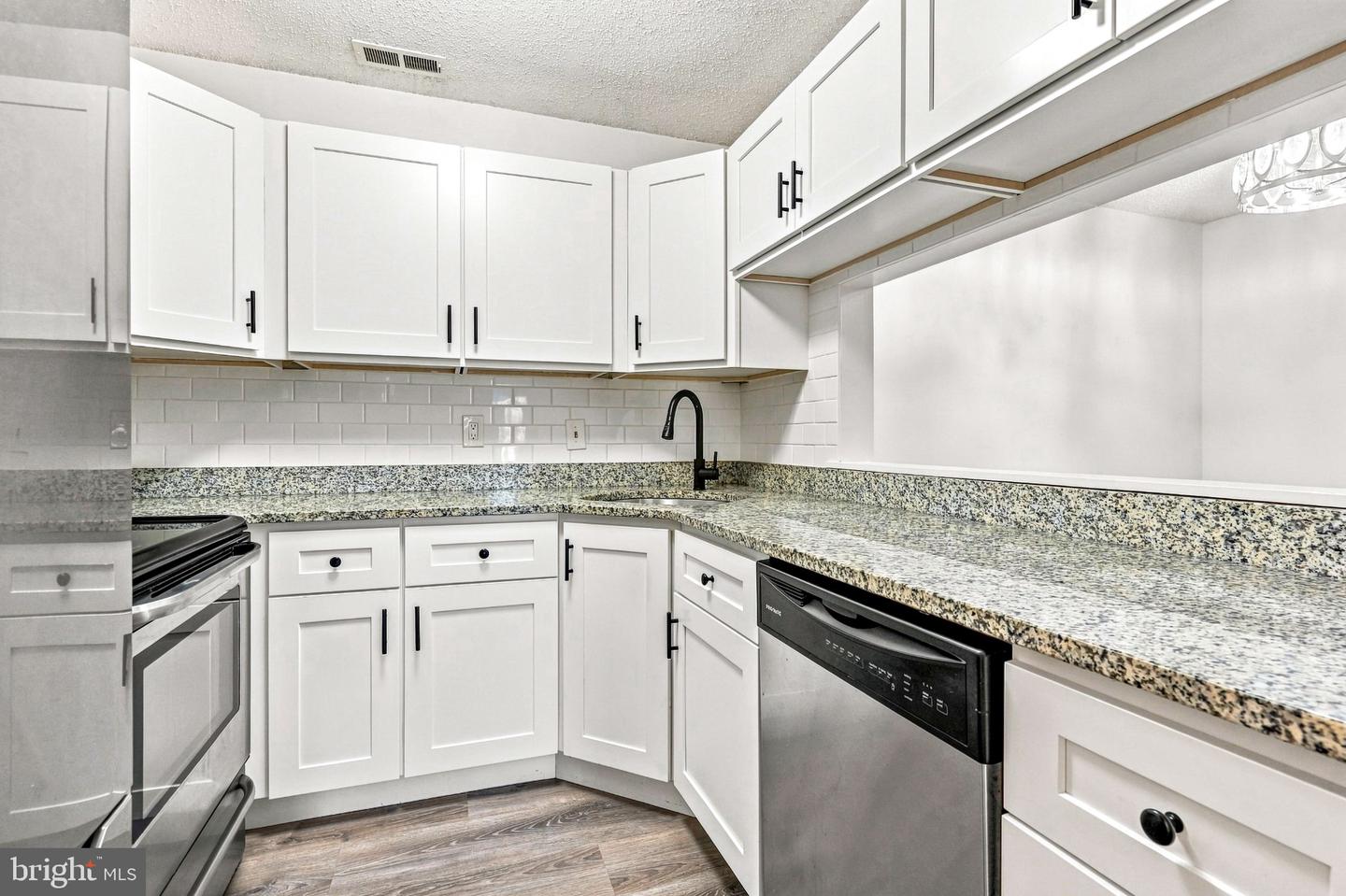 5301-a Aberdeen Dr Property Photo 10