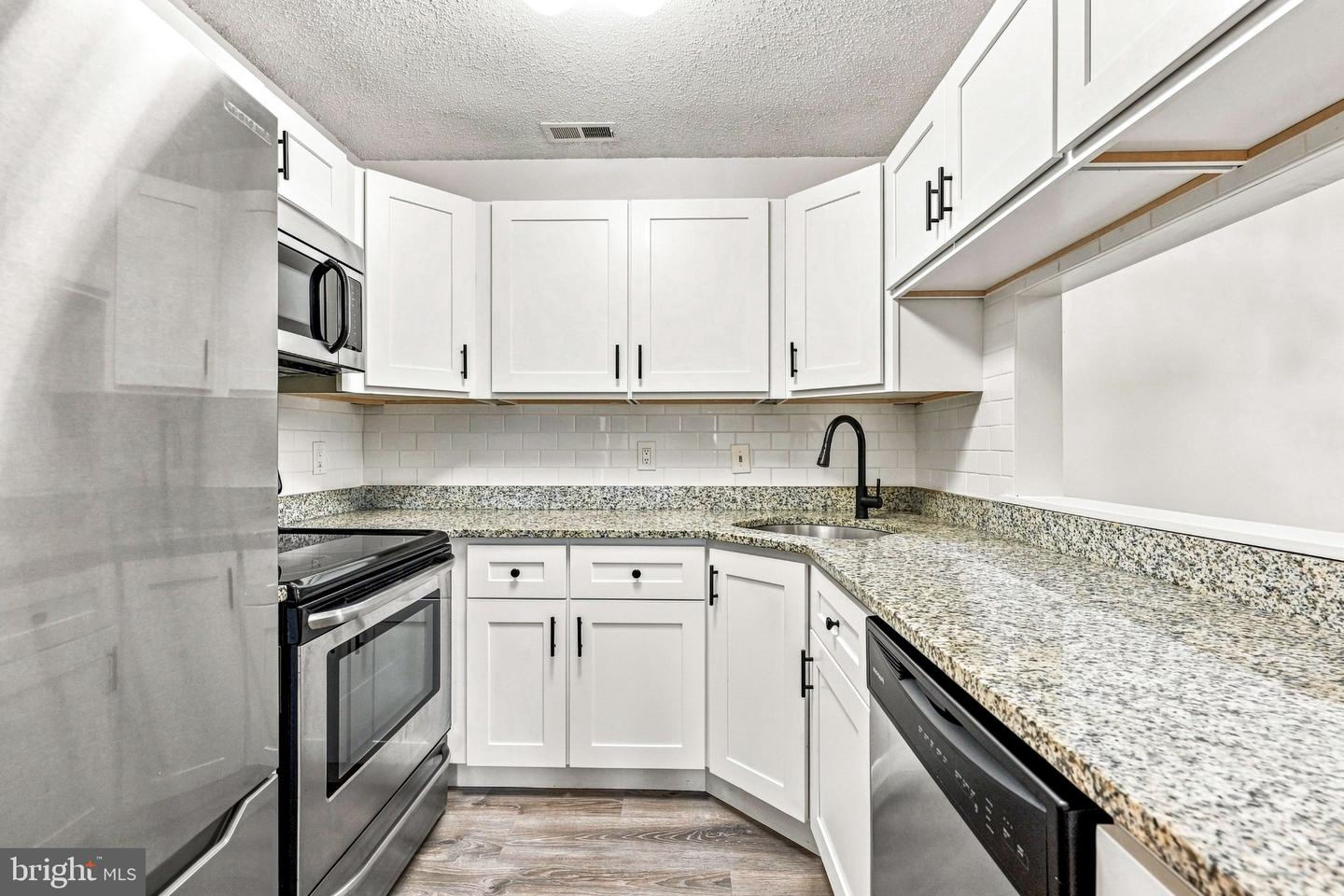 5301-a Aberdeen Dr Property Photo 11