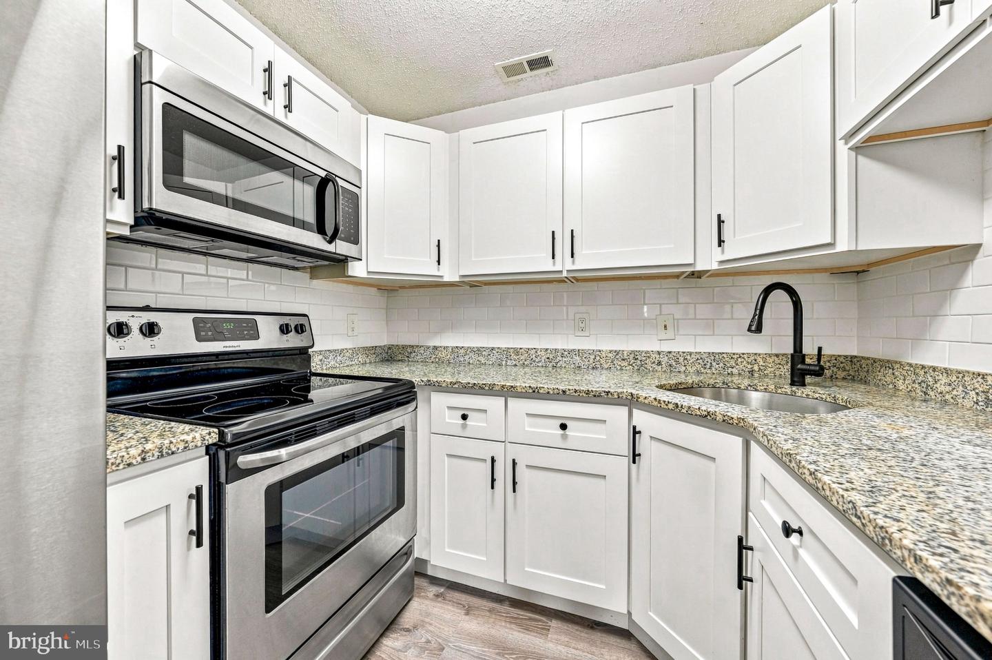 5301-a Aberdeen Dr Property Photo 12