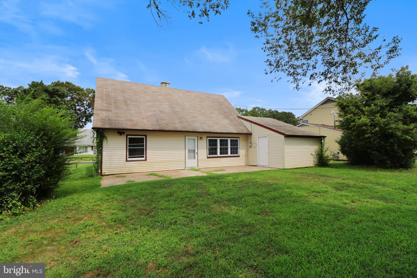 NJBL2120332 Property Photo 24