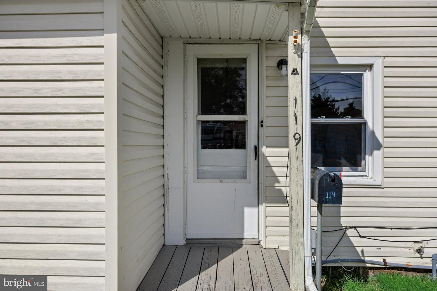 119 Jane St Property Photo 3