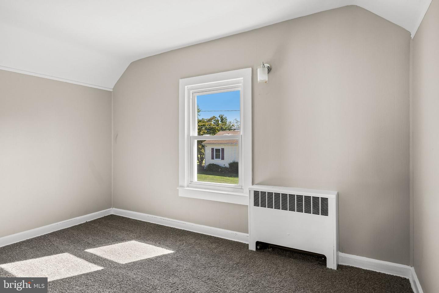 119 Jane St Property Photo 24