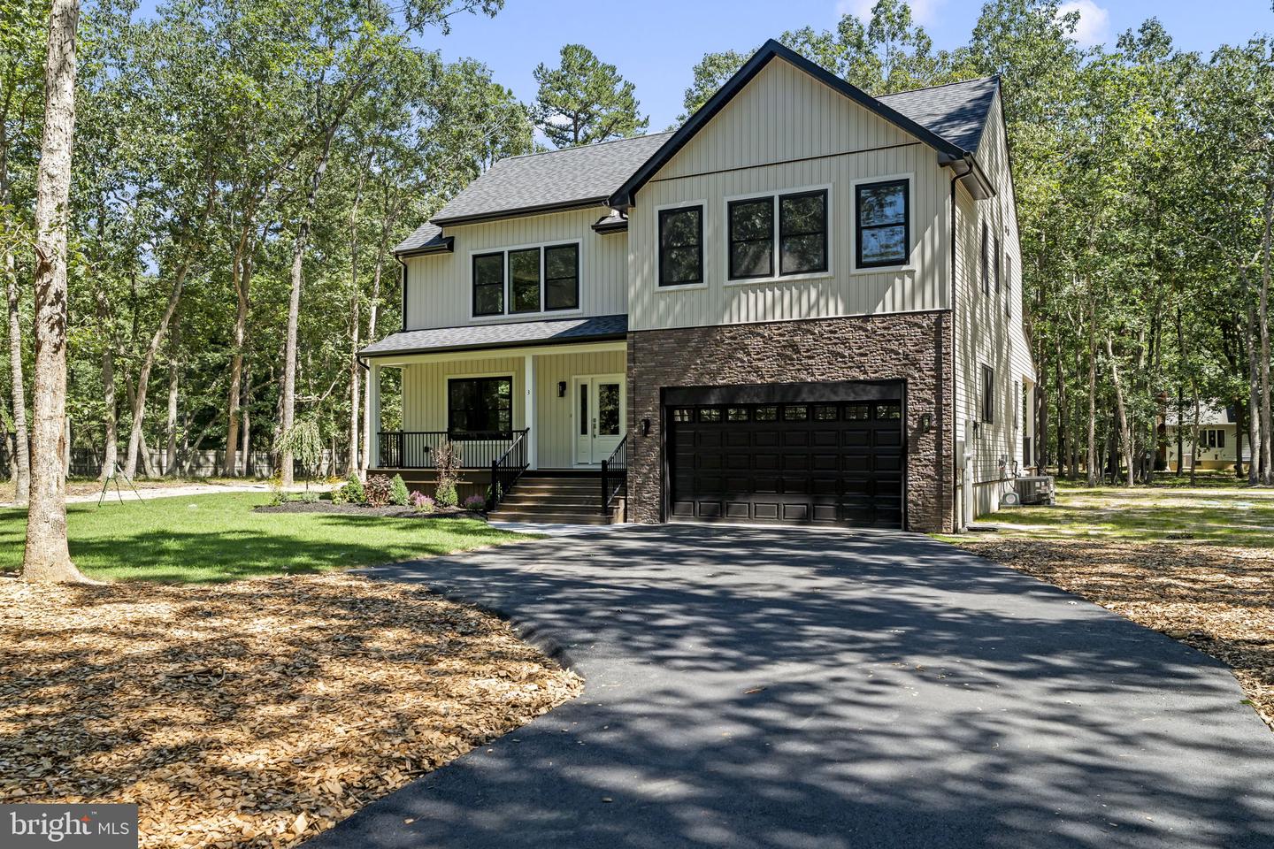 3 Stevens Ln Property Photo 3