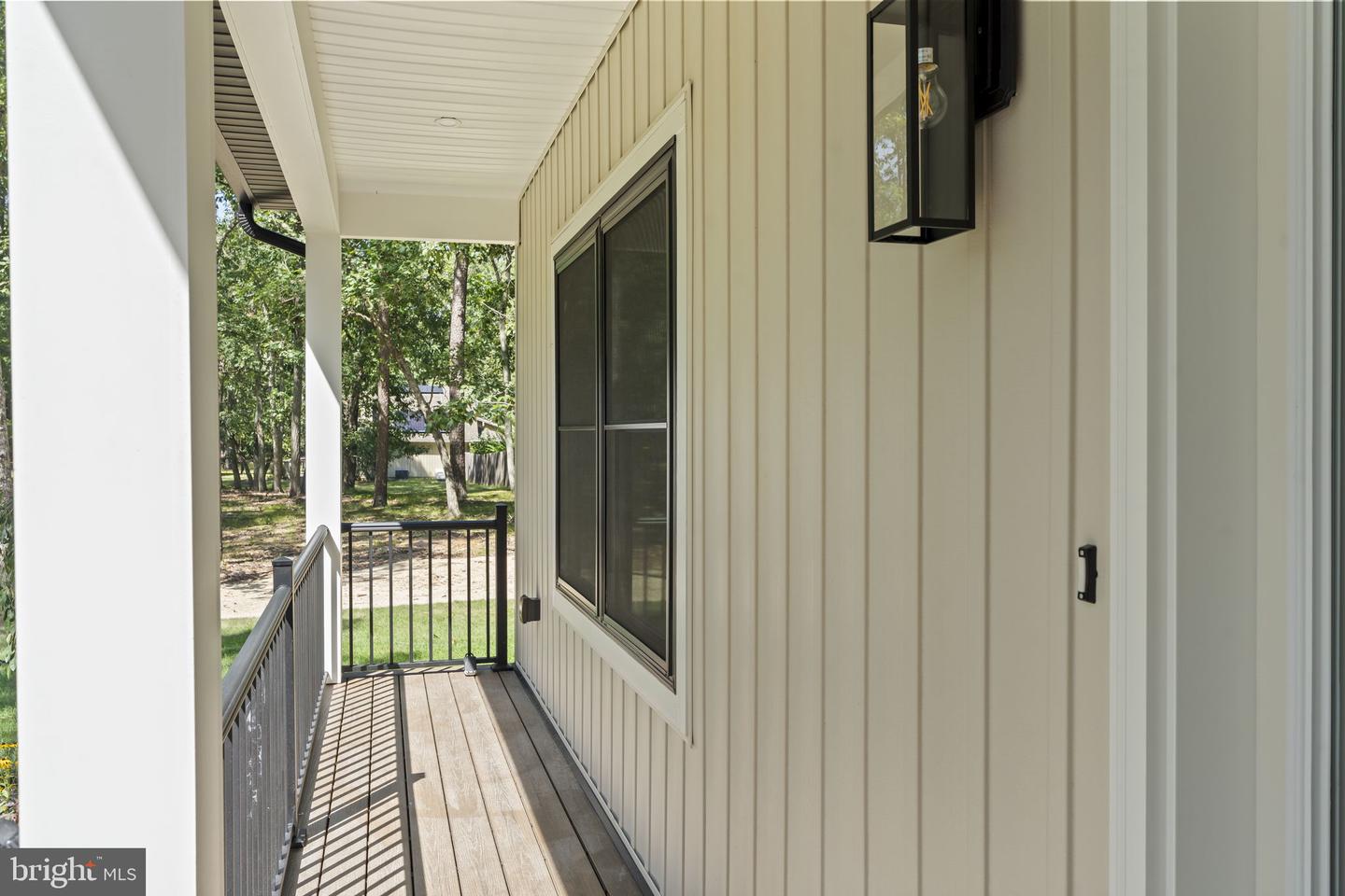 3 Stevens Ln Property Photo 5