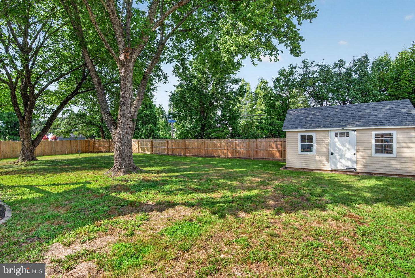 9 Camelia Ln Property Photo 22