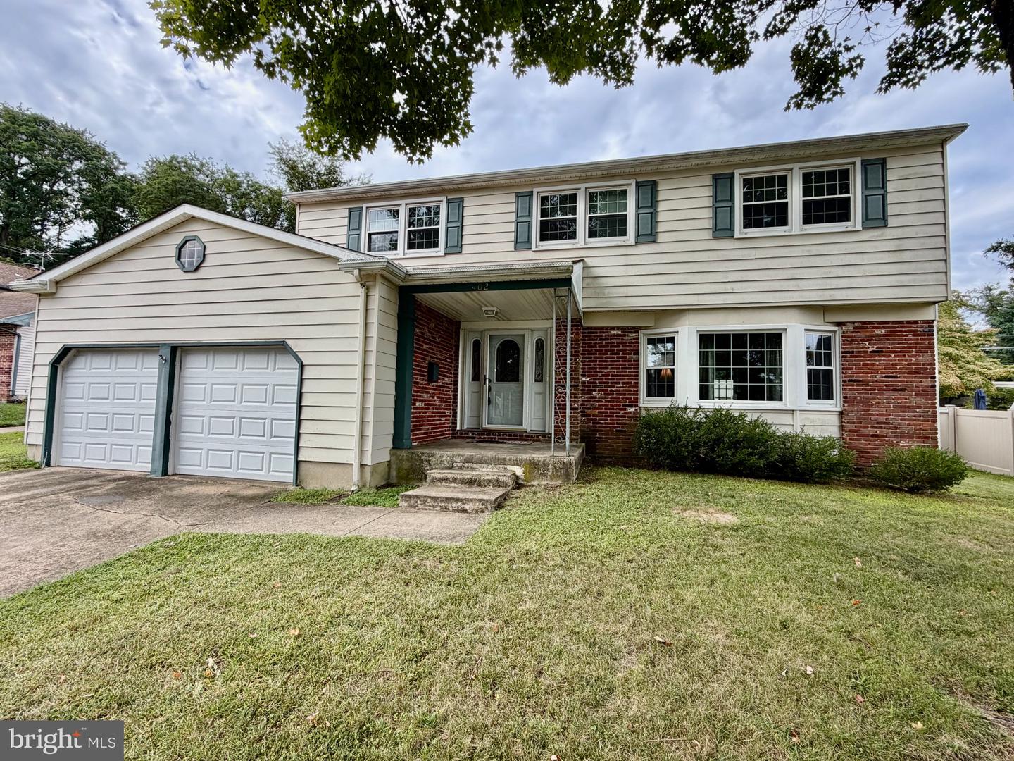402 ST DAVID DR Property Photo 1