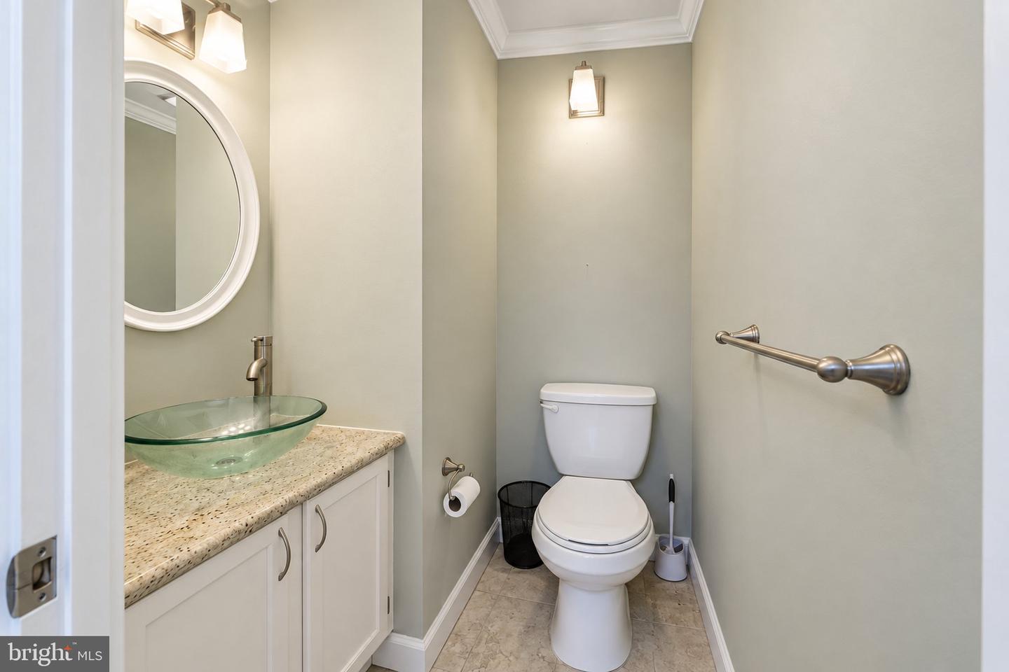 146 Crown Prince Dr Property Photo 12