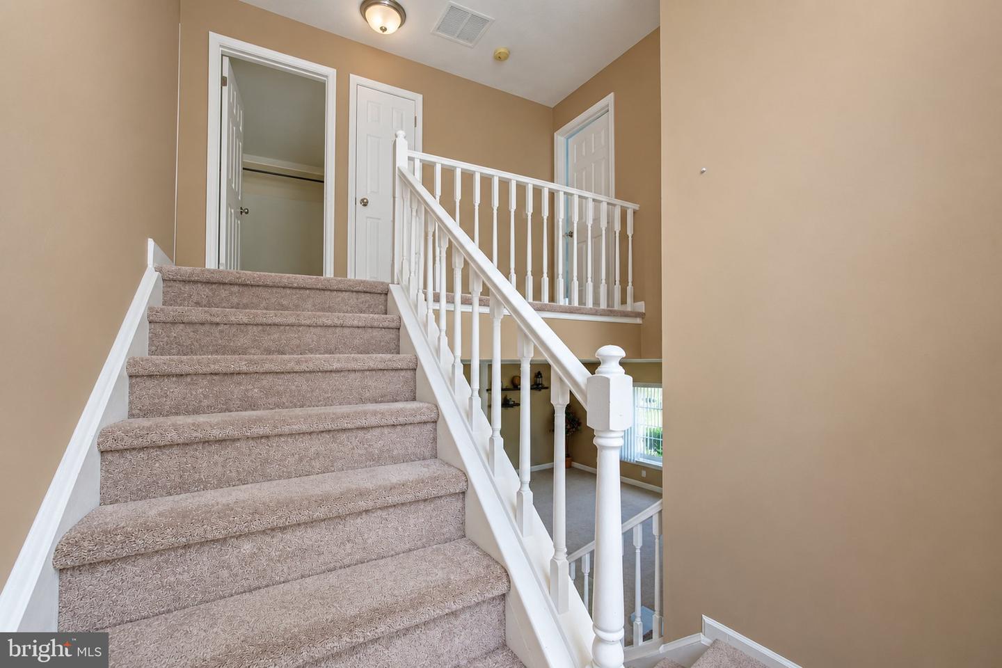 146 Crown Prince Dr Property Photo 14
