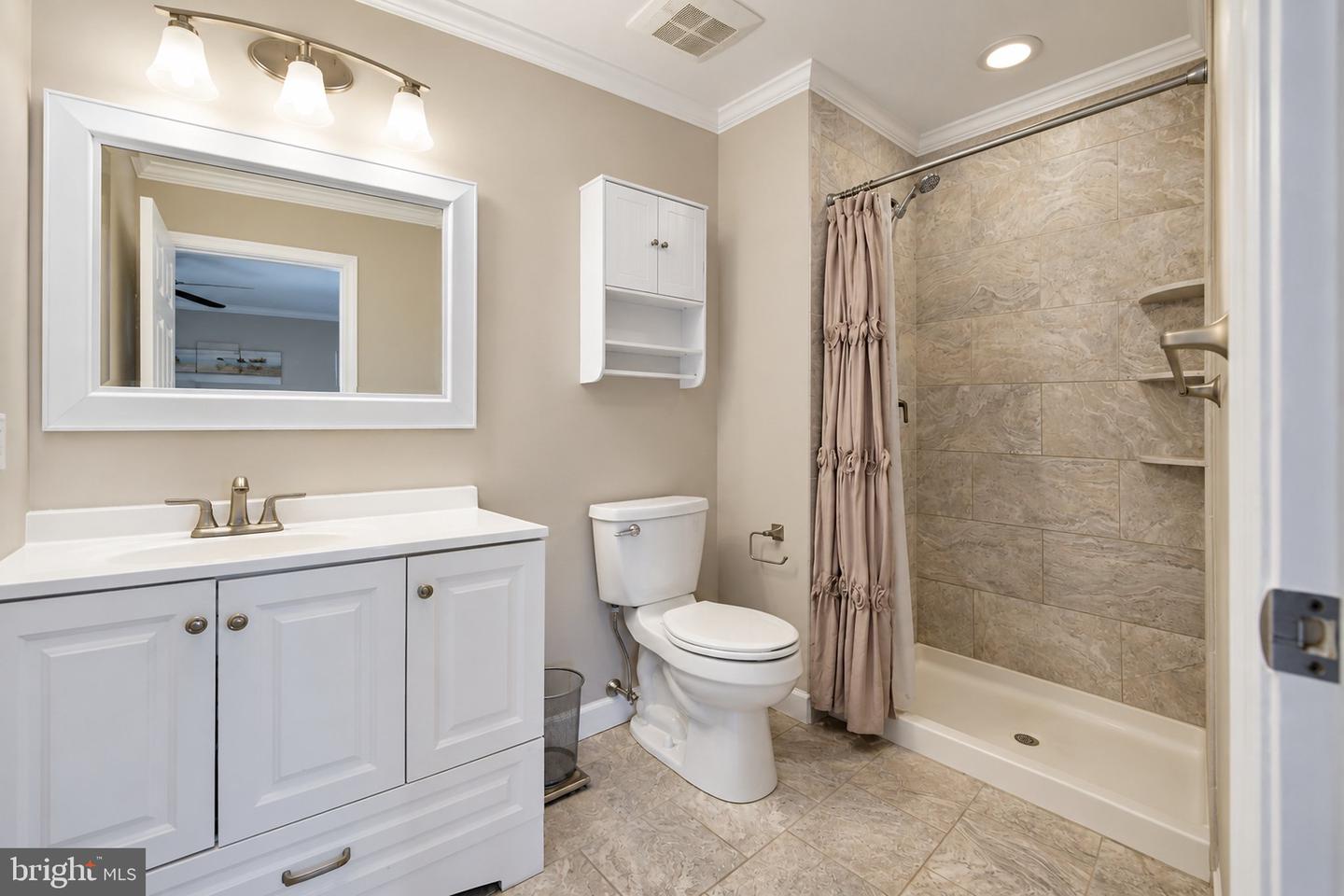 146 Crown Prince Dr Property Photo 19