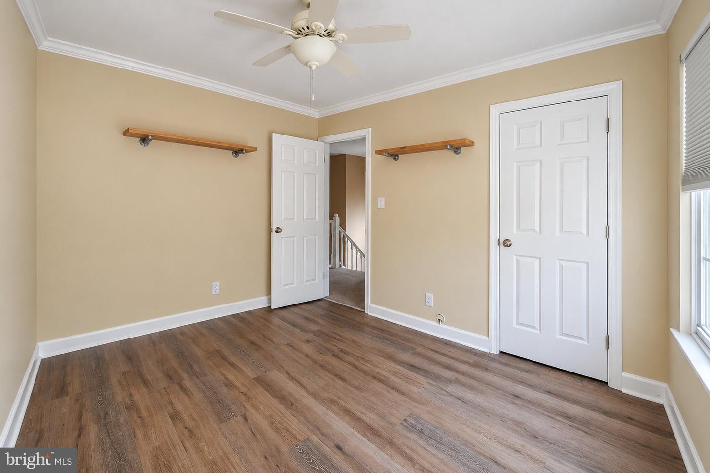 146 Crown Prince Dr Property Photo 23