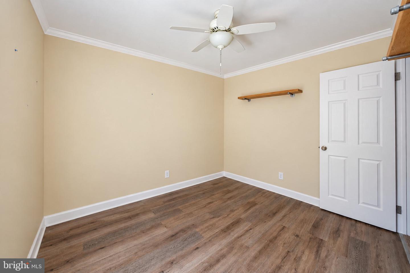 146 Crown Prince Dr Property Photo 25