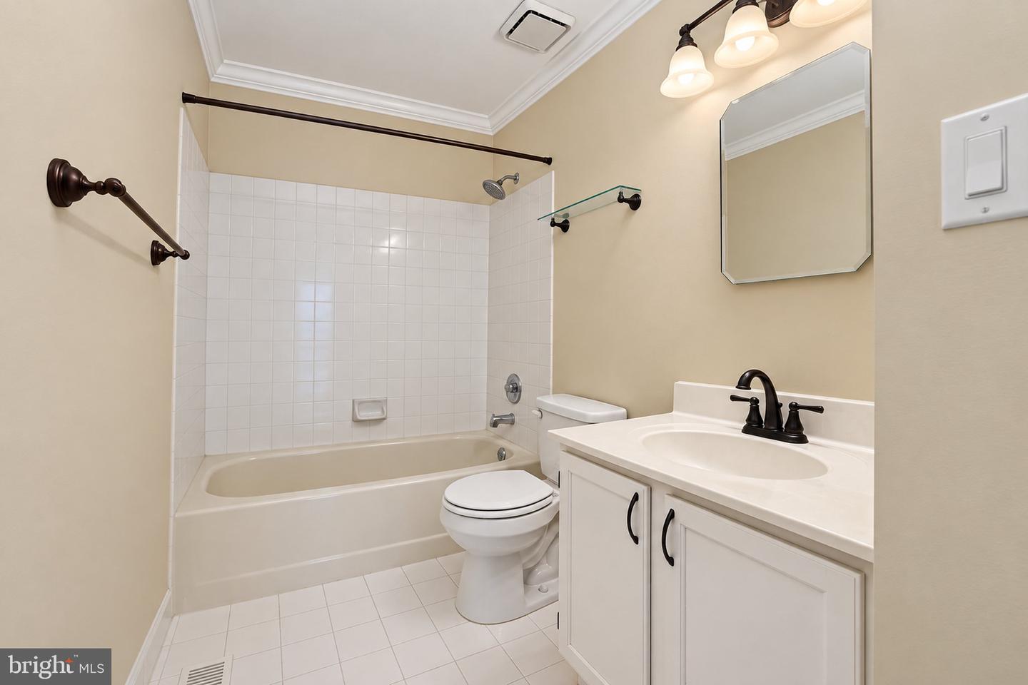 146 Crown Prince Dr Property Photo 26