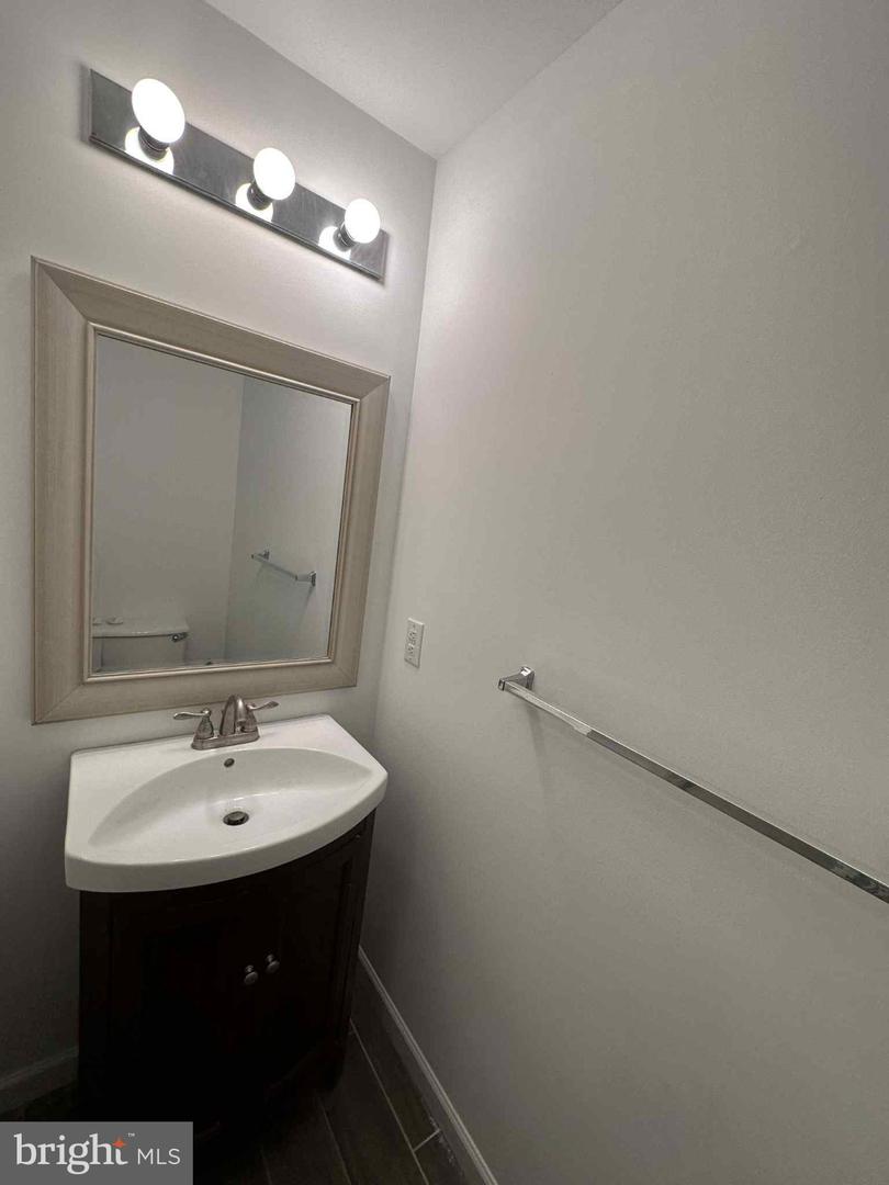 1801 Stokes Rd Property Photo 7