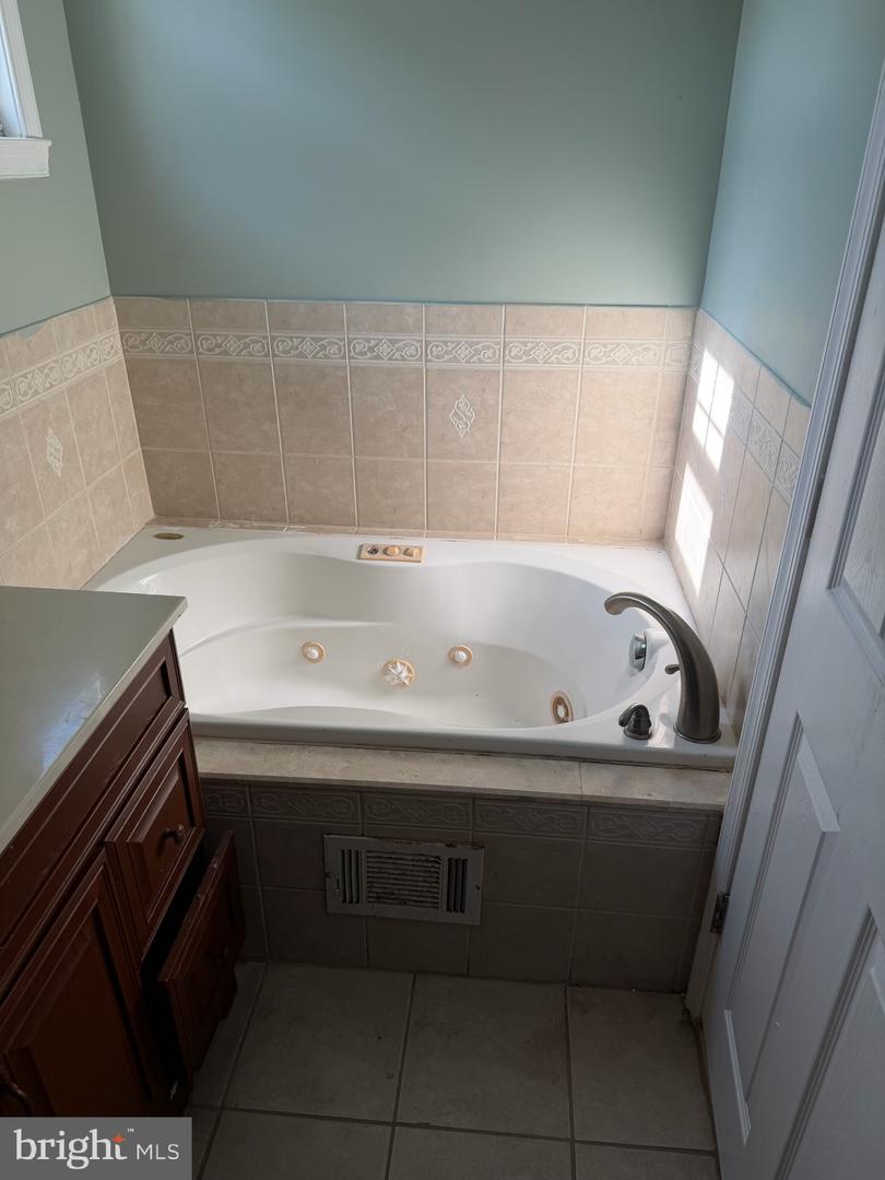 620 Bridgeboro St Property Photo 6
