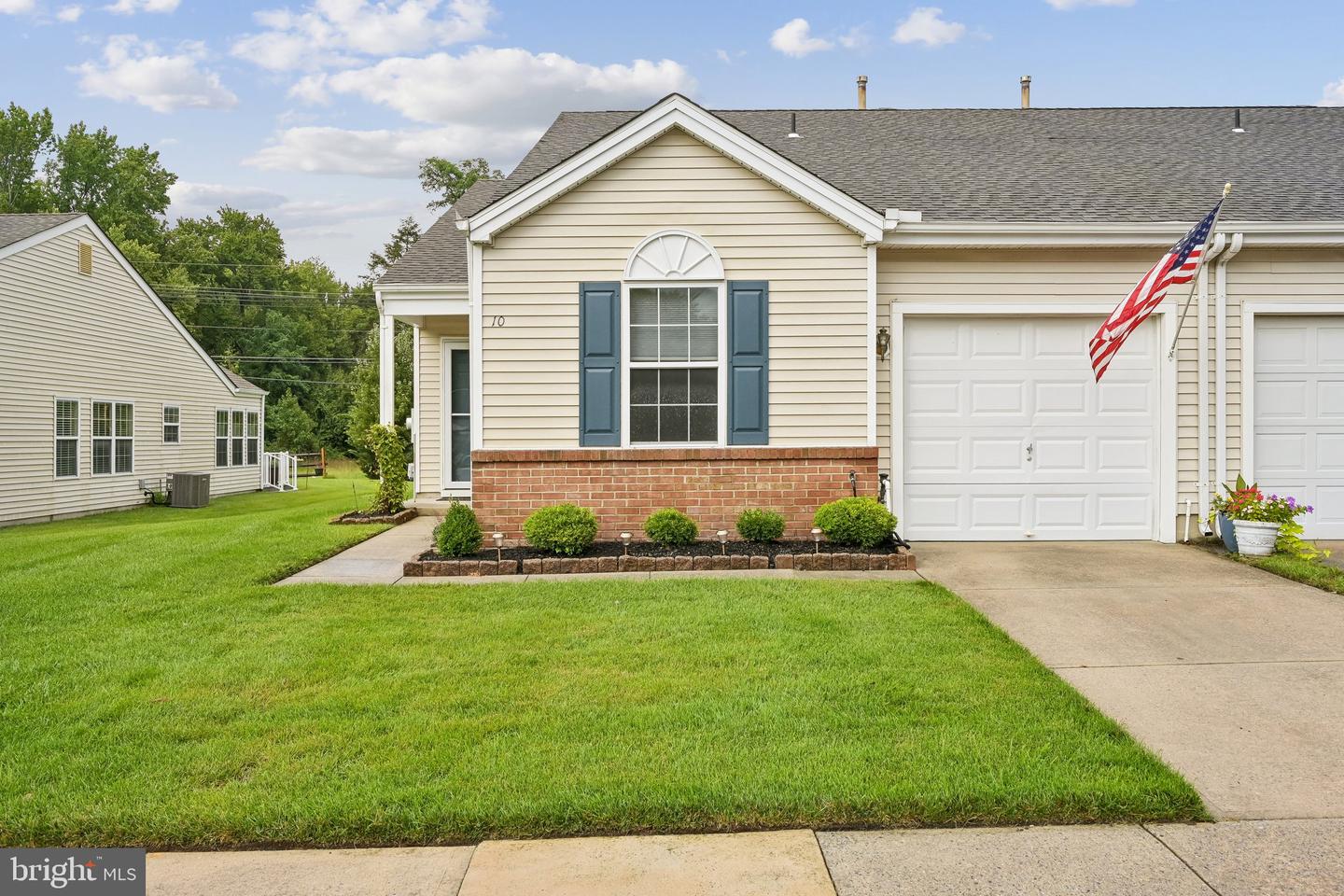 10 Carolina Way Property Photo 1