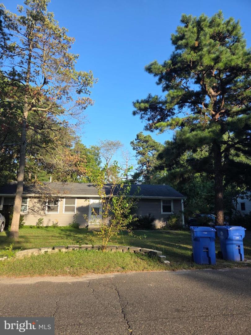 303 Spring Lake Blvd Property Photo 2