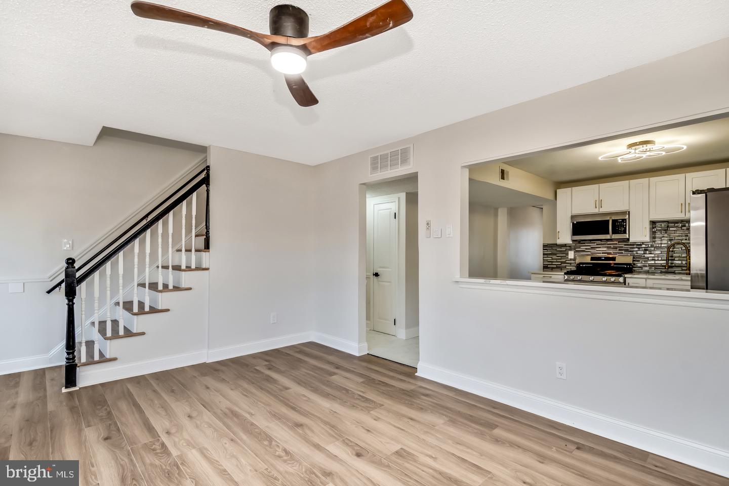 12 Overbrook Ave Property Photo 3