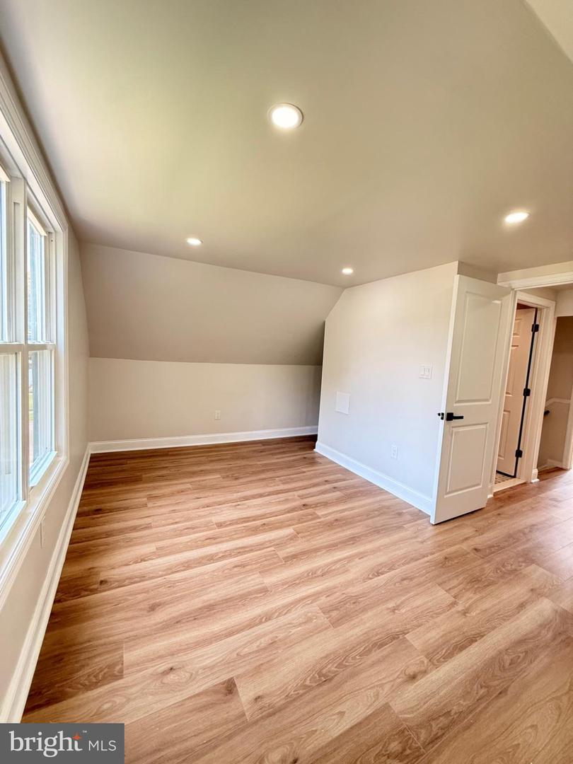 12 Overbrook Ave Property Photo 18