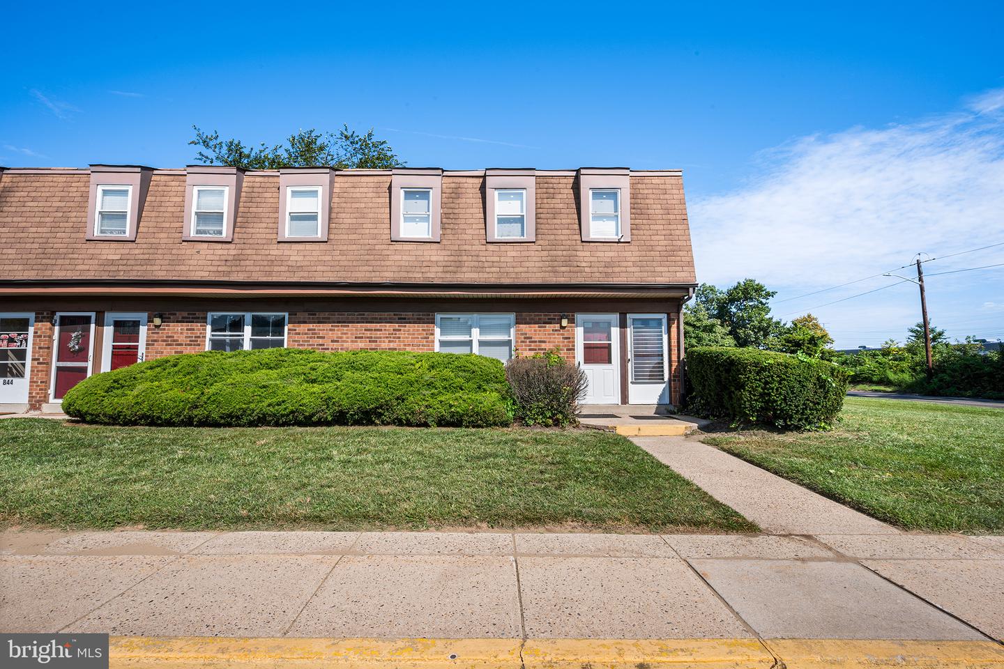847 Henri Ct Property Photo 1