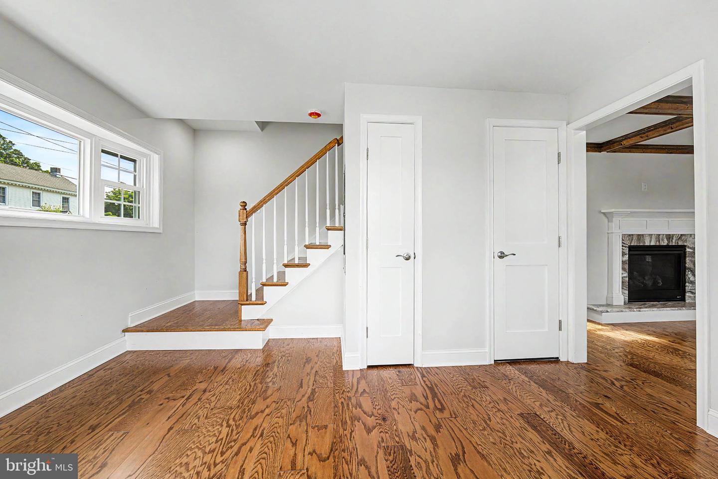 4 S Maple Ave Property Photo 3