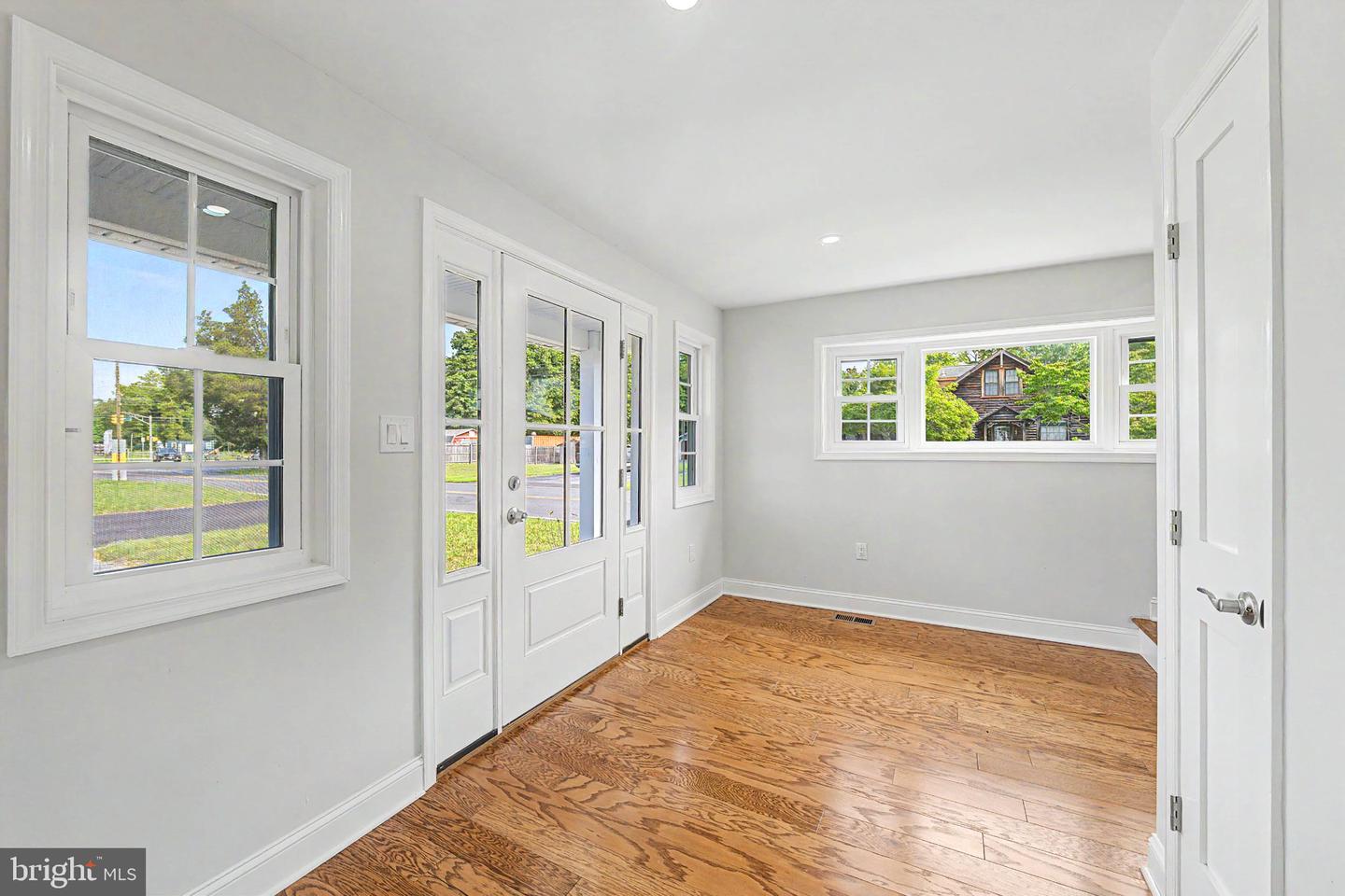 4 S Maple Ave Property Photo 5