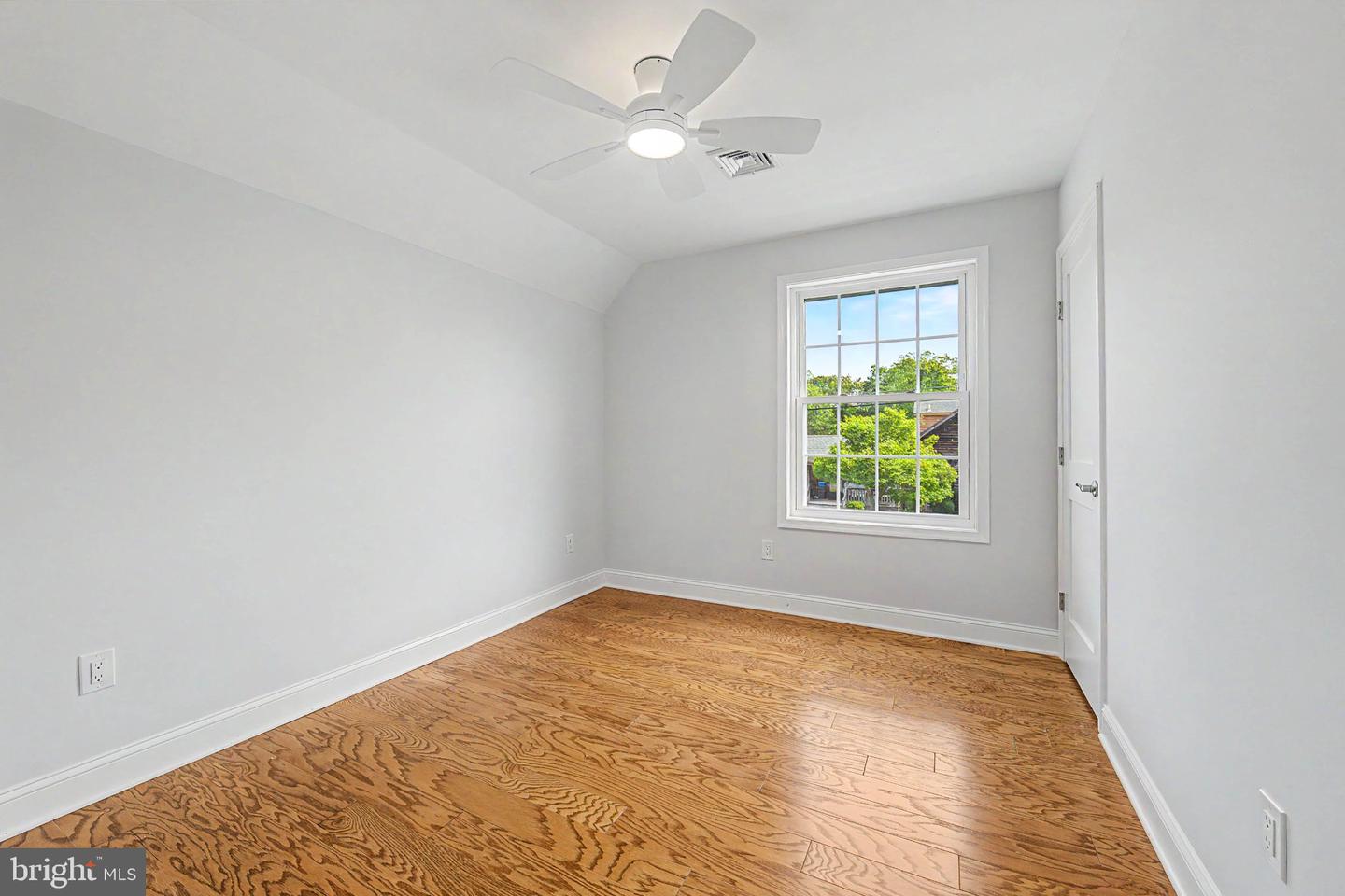 4 S Maple Ave Property Photo 17