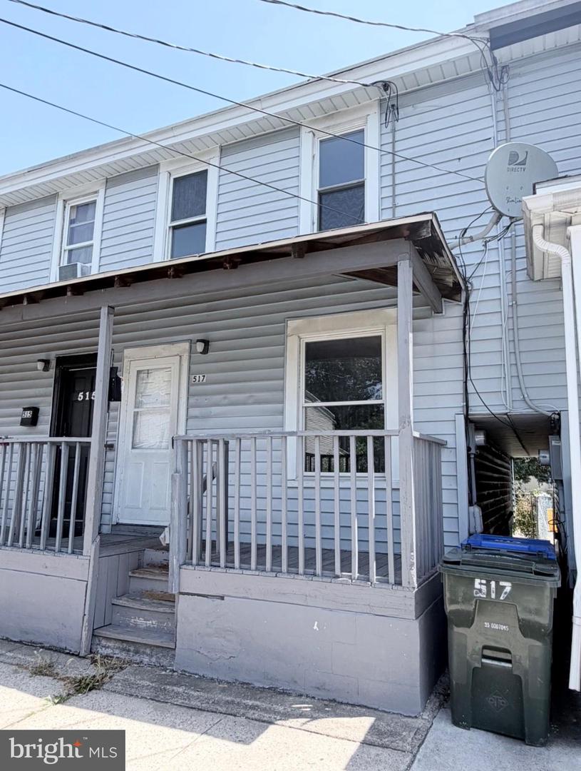 517 Linden Ave Property Photo 3