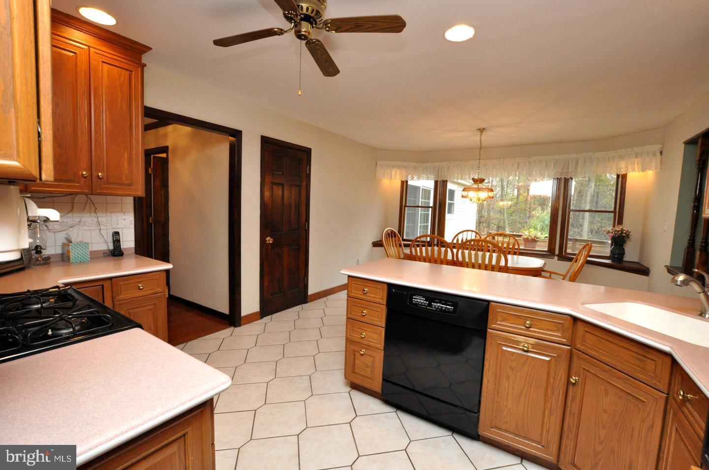 107 Shadow Lake Dr Property Photo 20