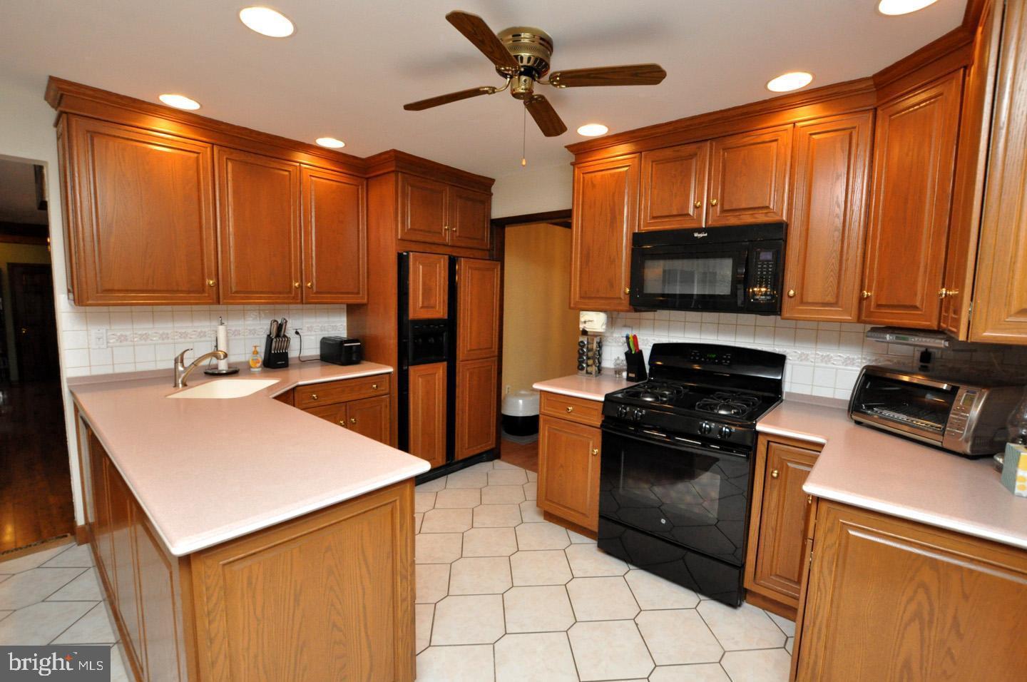 107 Shadow Lake Dr Property Photo 21