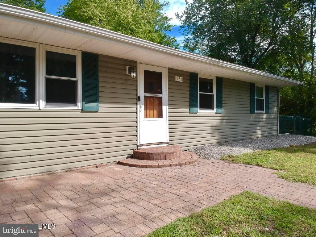 321 Cherokee Dr Property Photo 2