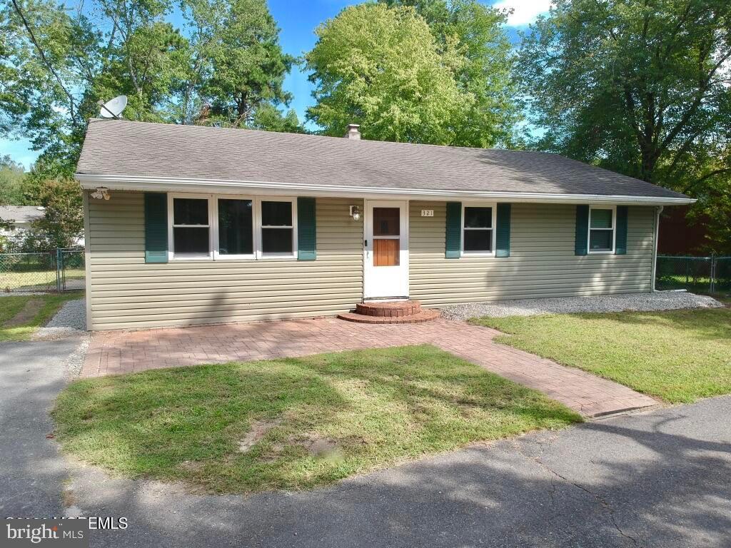 321 Cherokee Dr Property Photo 3