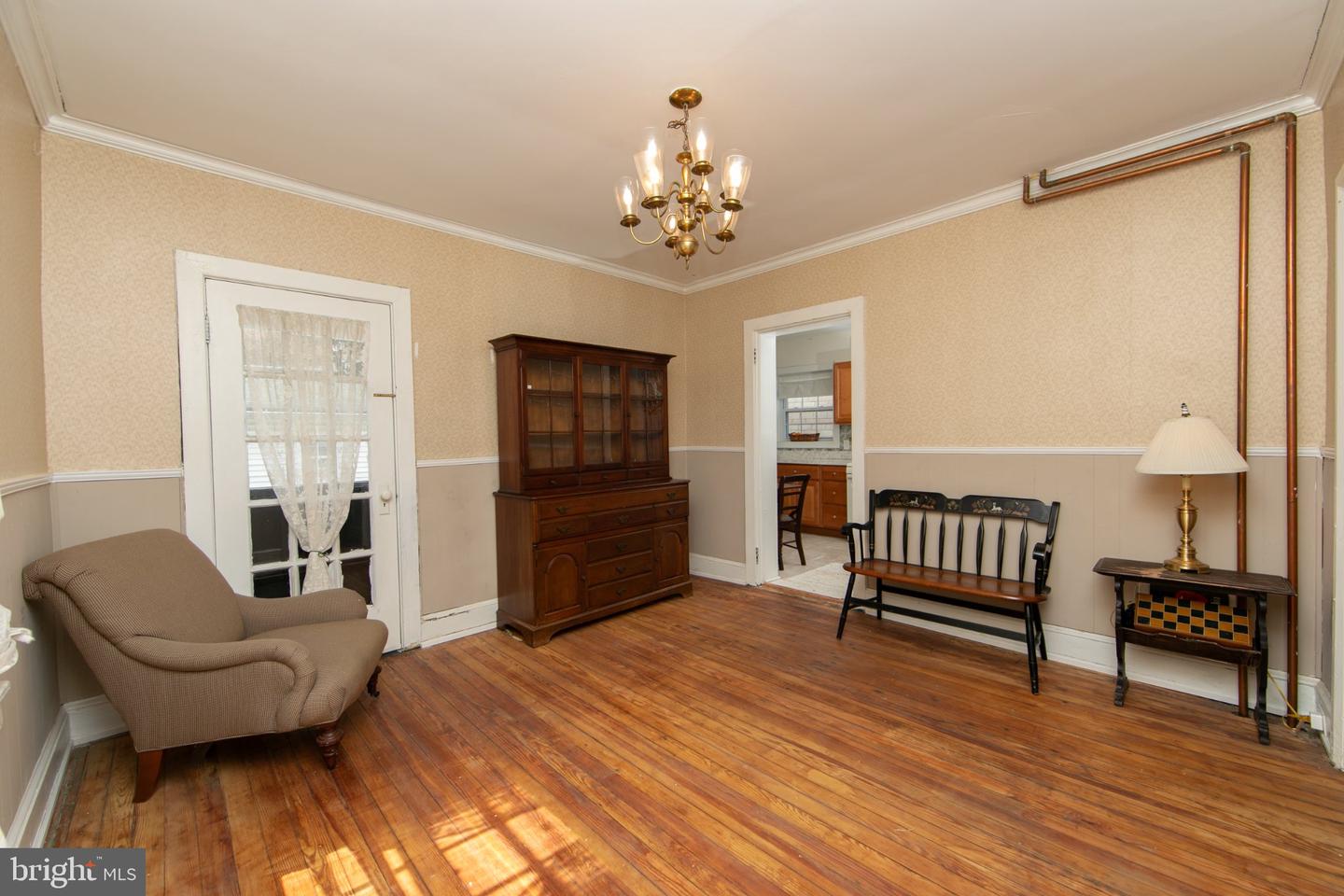 303 Van Sciver St Property Photo 8