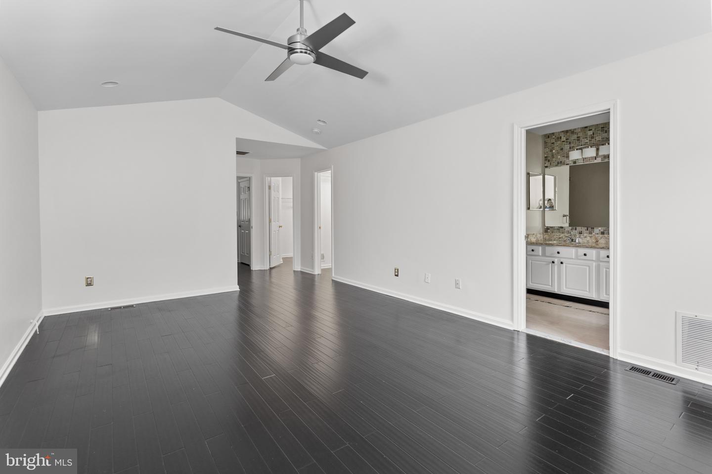 6 Durham Dr Property Photo 24