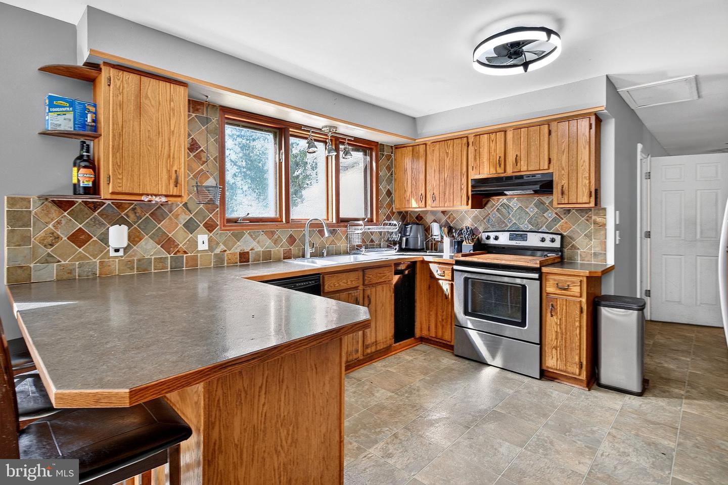 26 Cromwell Property Photo 9