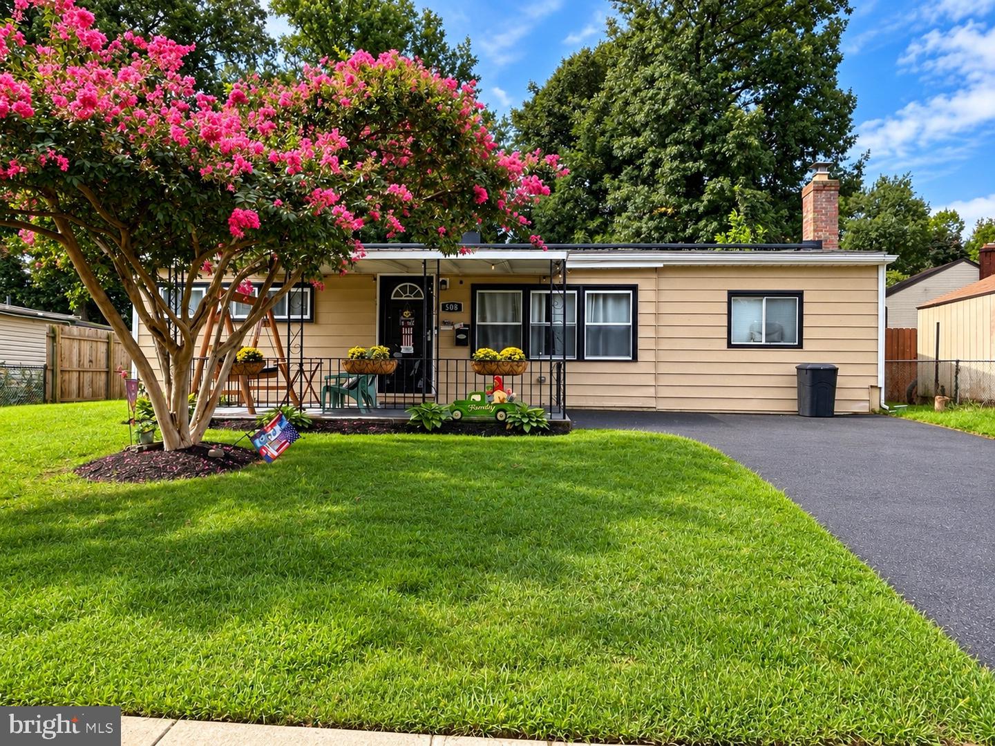 508 ESTATE RD Property Photo 1