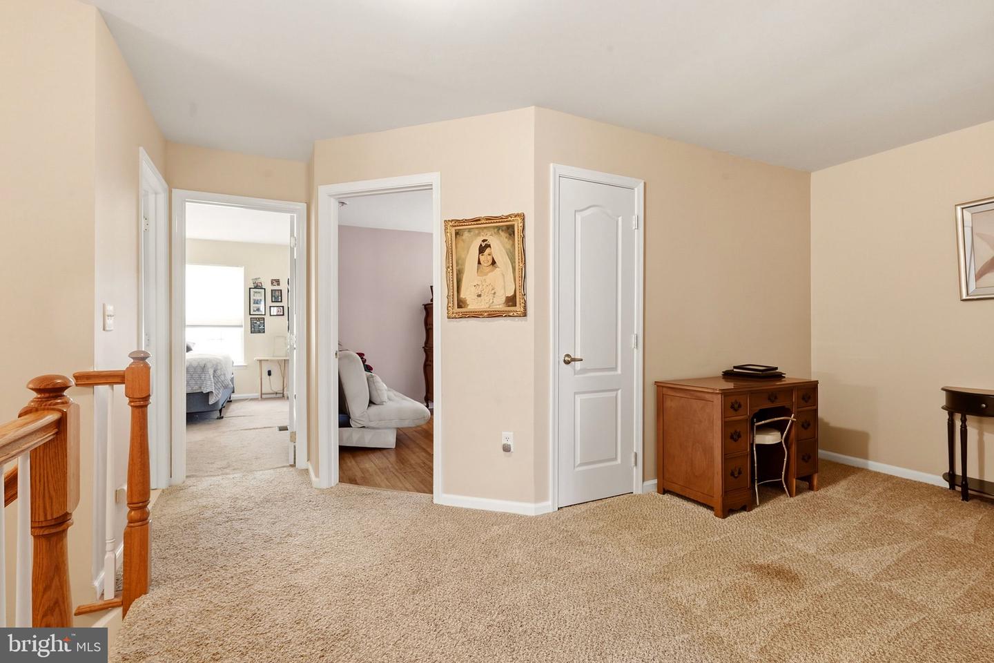 221 Hawthorne Way Property Photo 10