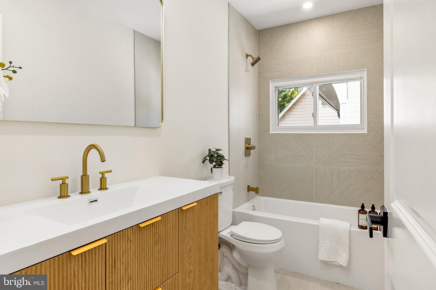 2 Bonnie Ln Property Photo 20