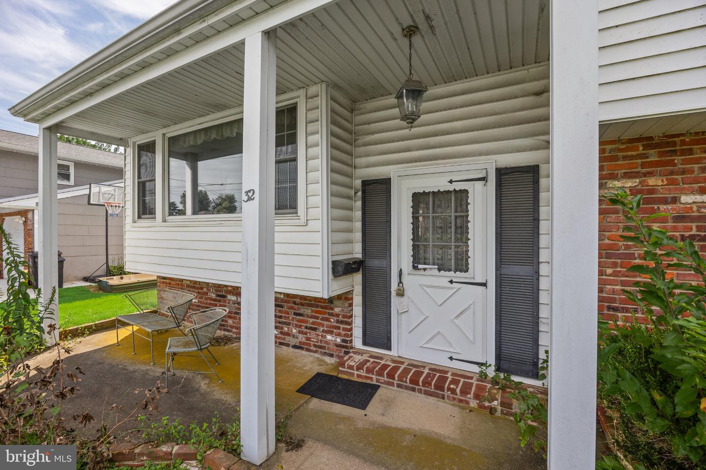 32 Suburban Property Photo 3