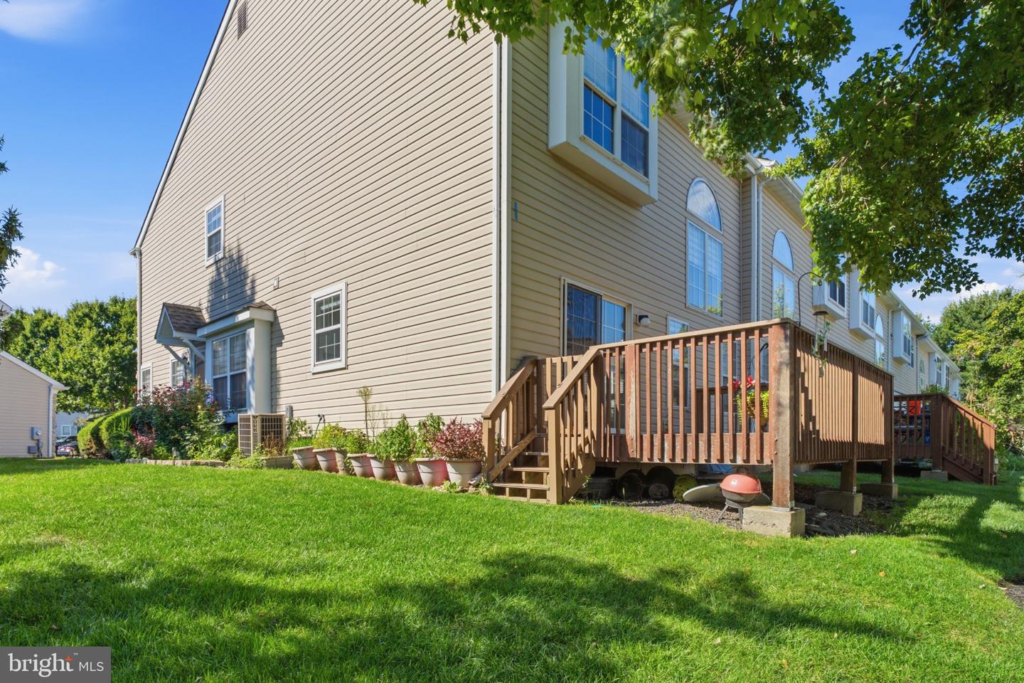 8607 Normandy Dr Property Photo 4