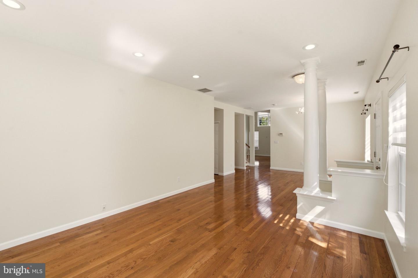 8607 Normandy Dr Property Photo 10