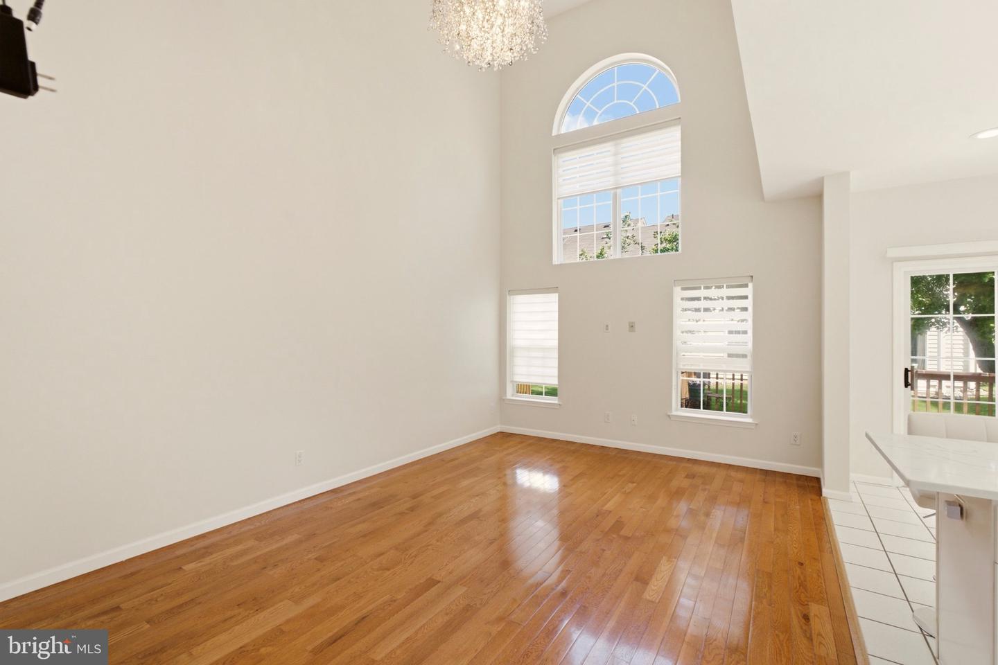 8607 Normandy Dr Property Photo 14