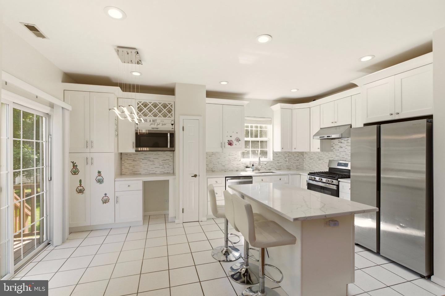 8607 Normandy Dr Property Photo 17
