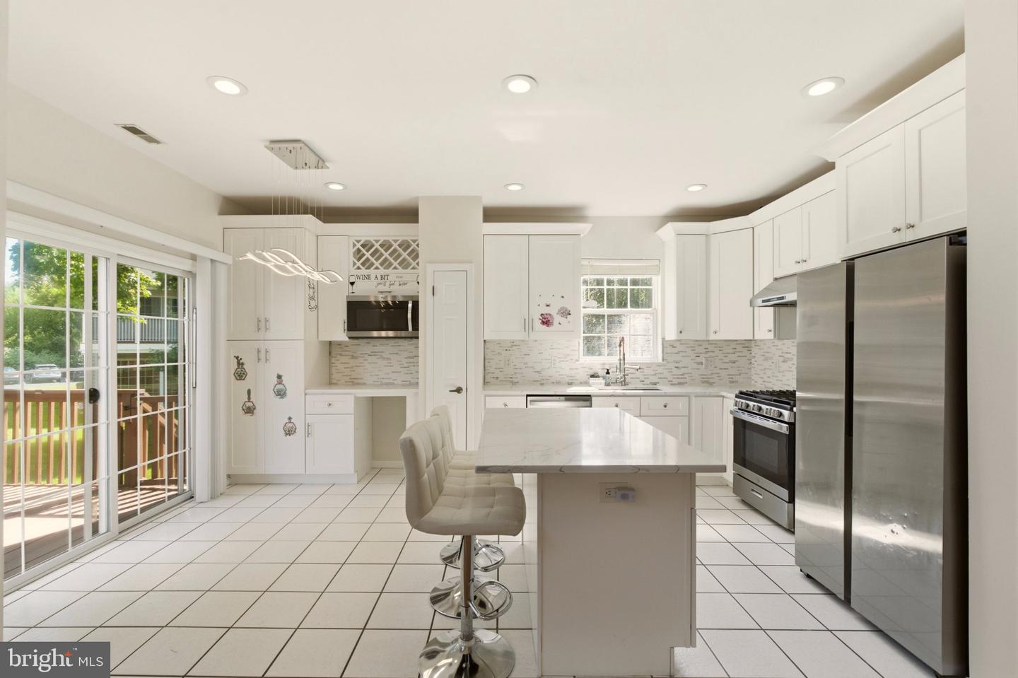 8607 Normandy Dr Property Photo 18