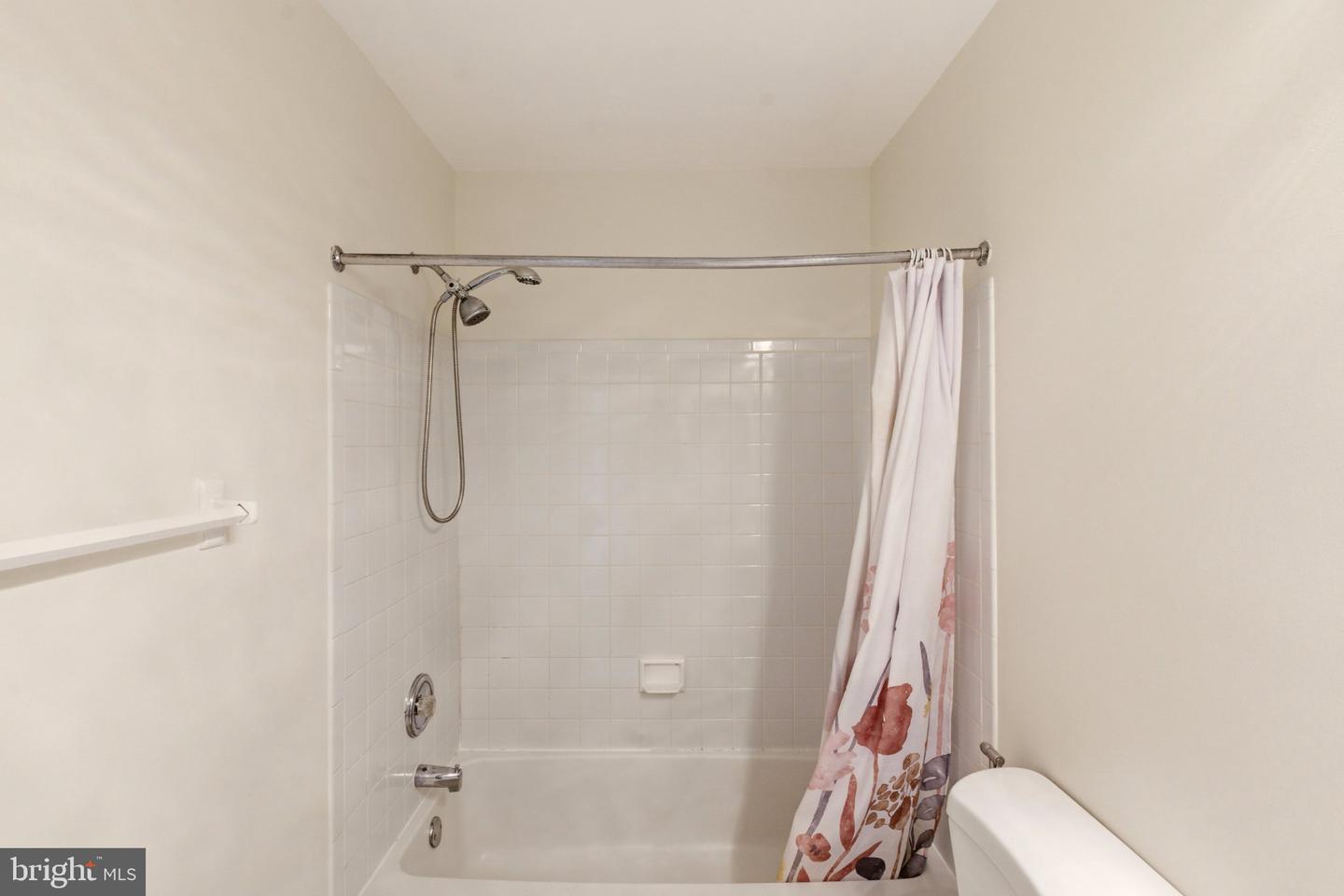 8607 Normandy Dr Property Photo 32