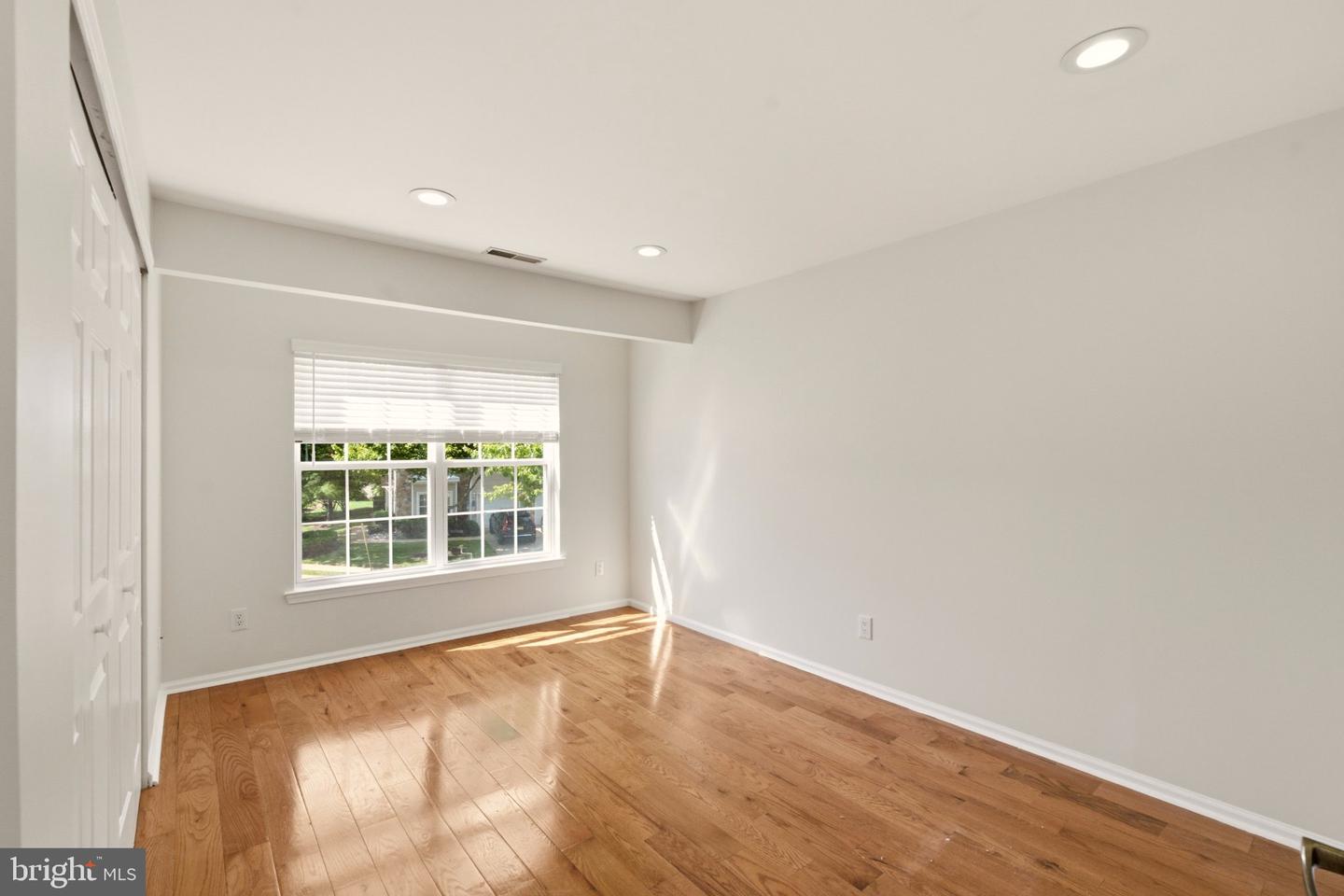 8607 Normandy Dr Property Photo 33