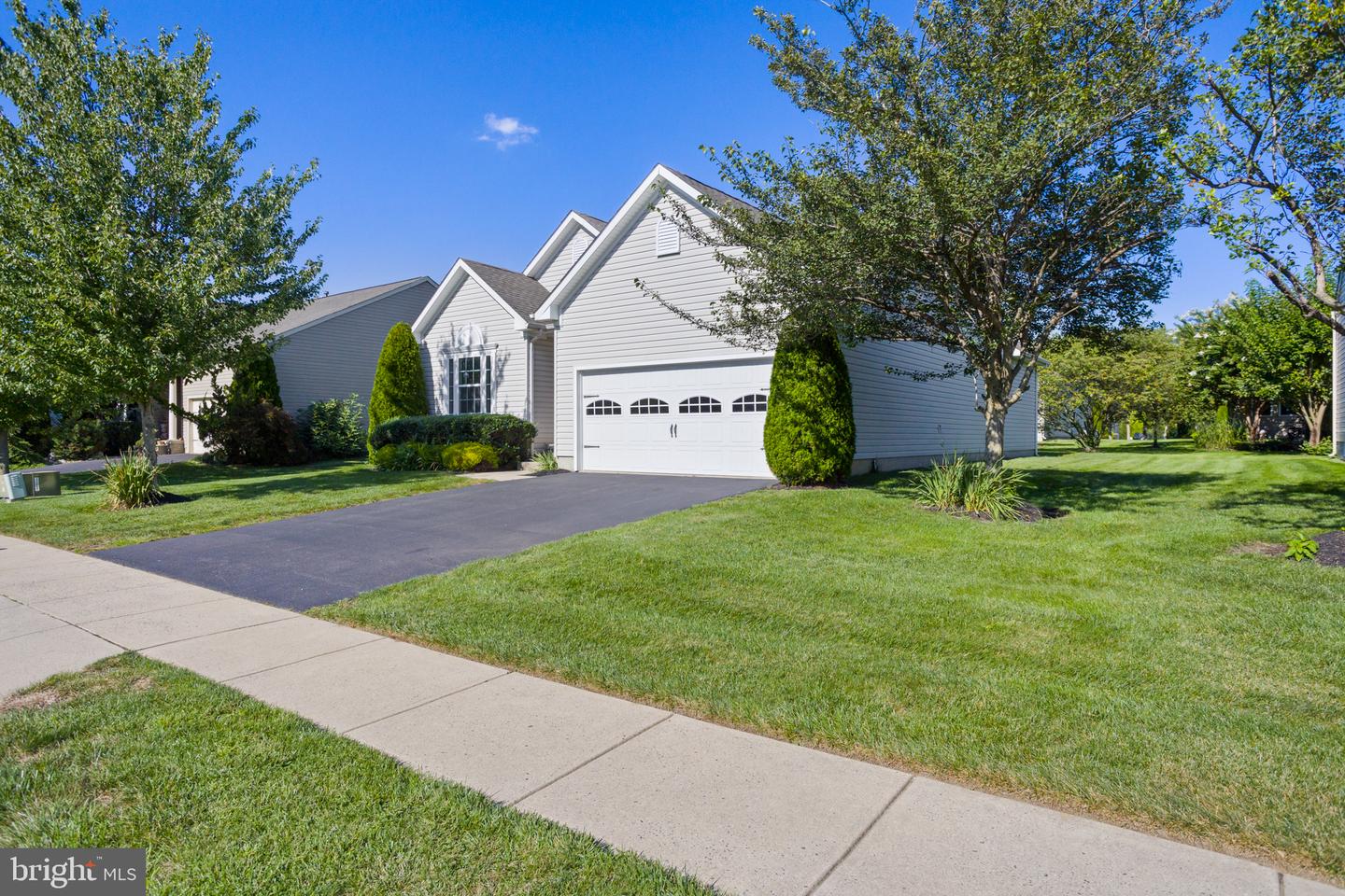 21 Applegate Dr Property Photo 3