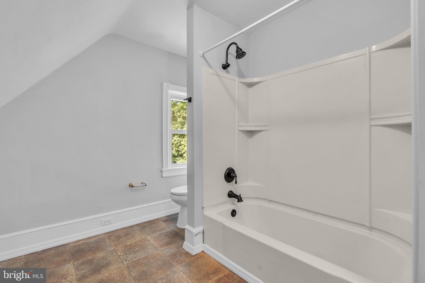 212 Clifton Ave Property Photo 45