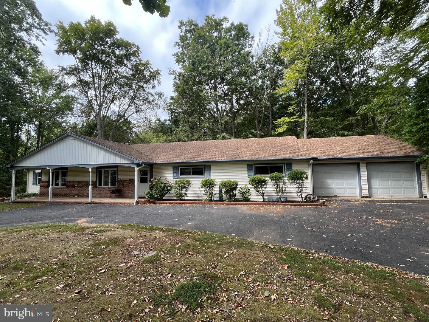 230 Burrs Rd Property Photo 2