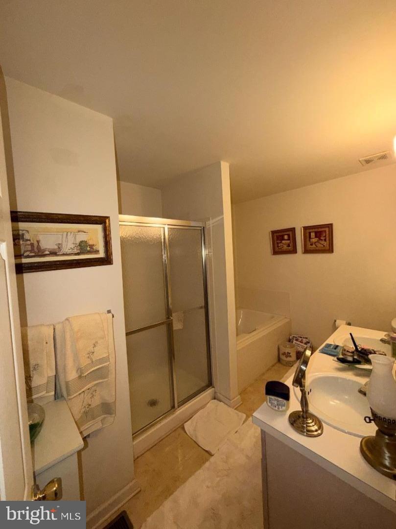 121 Threadleaf Ter Property Photo 6