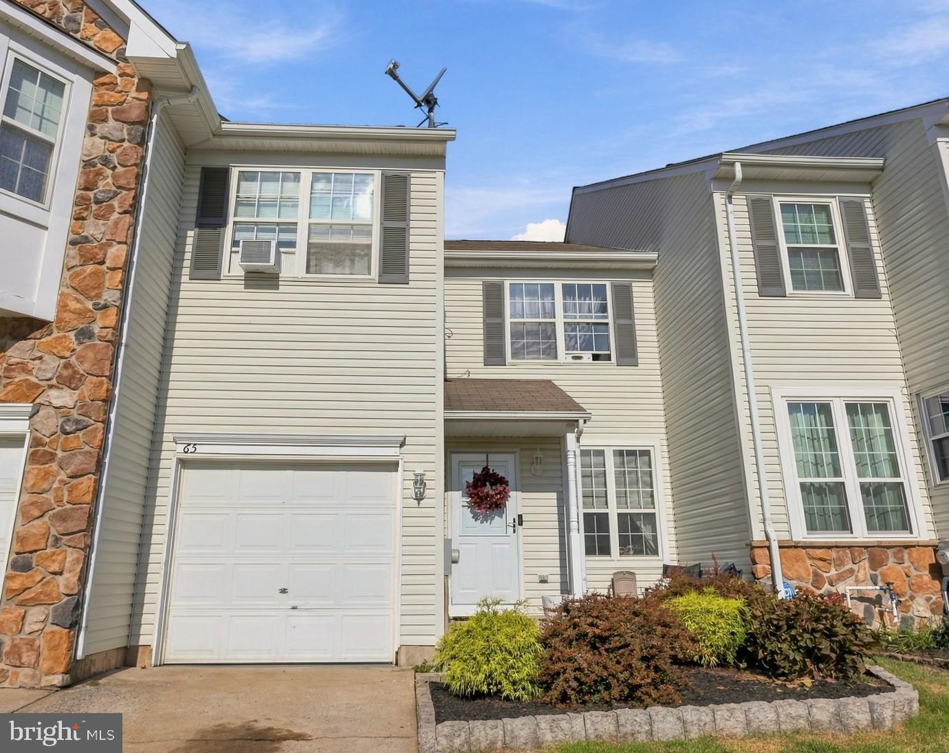 65 THREADLEAF TER Property Photo 1